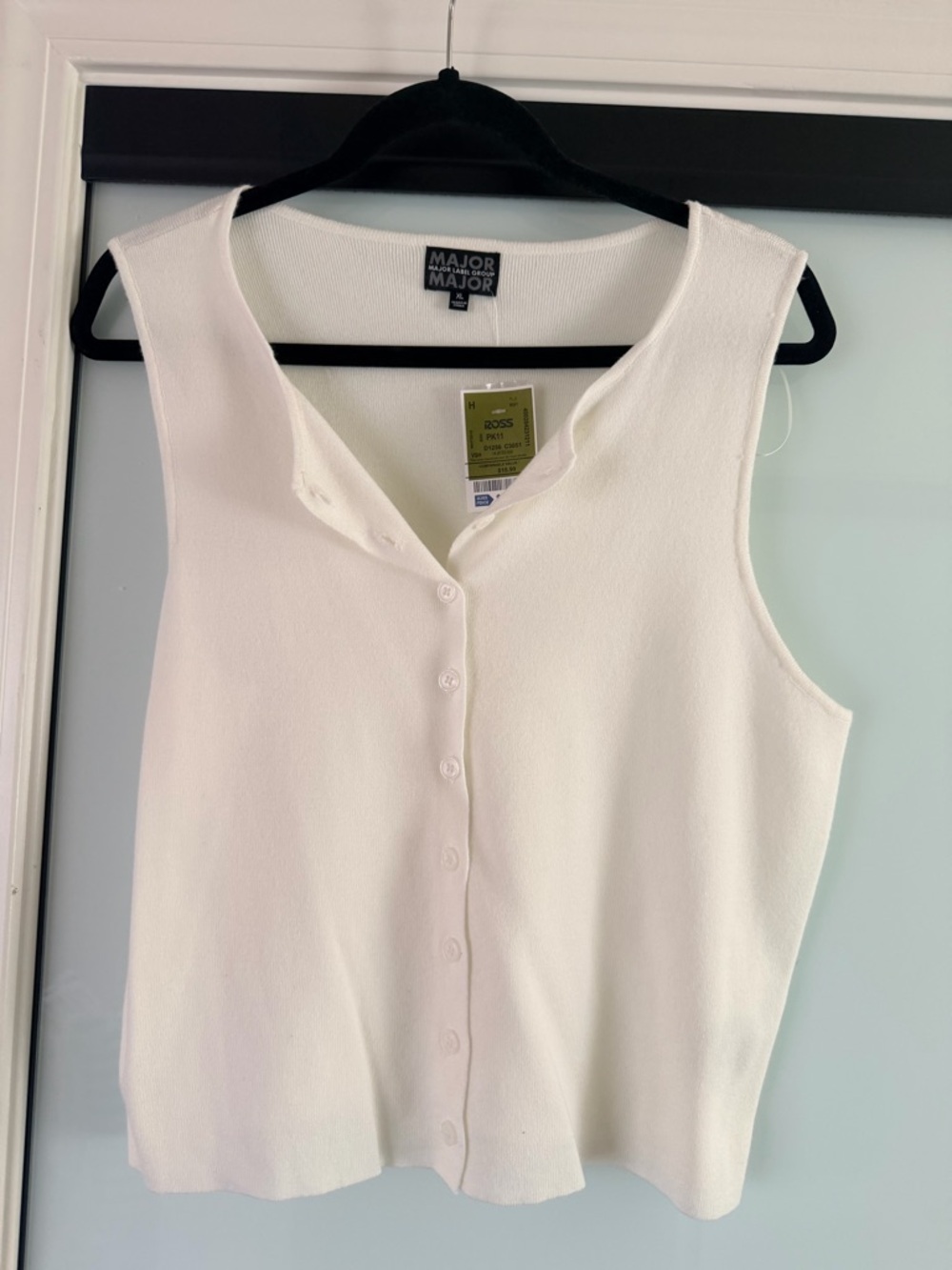 Women's White Button-Front Sleeveless Top